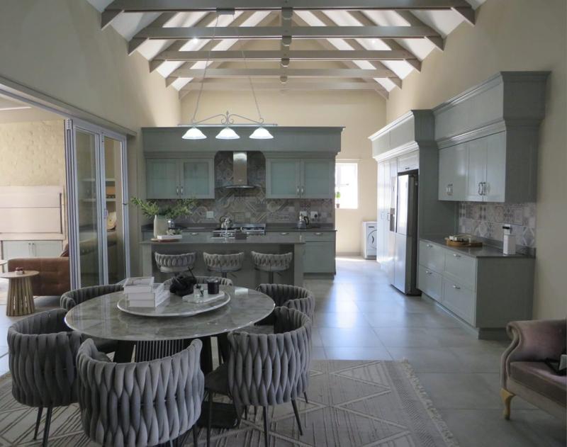 4 Bedroom Property for Sale in Kingswood Golf Estate Western Cape